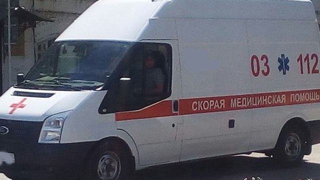 Скорая помощь перевернулась после смертельной аварии в Подмосковье