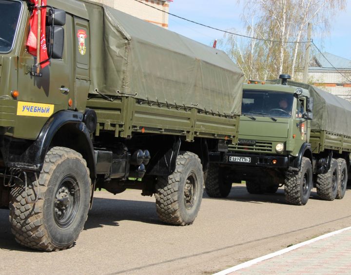 В Тетюшской автошколе специальность «военный водитель»  получили 28 курсантов