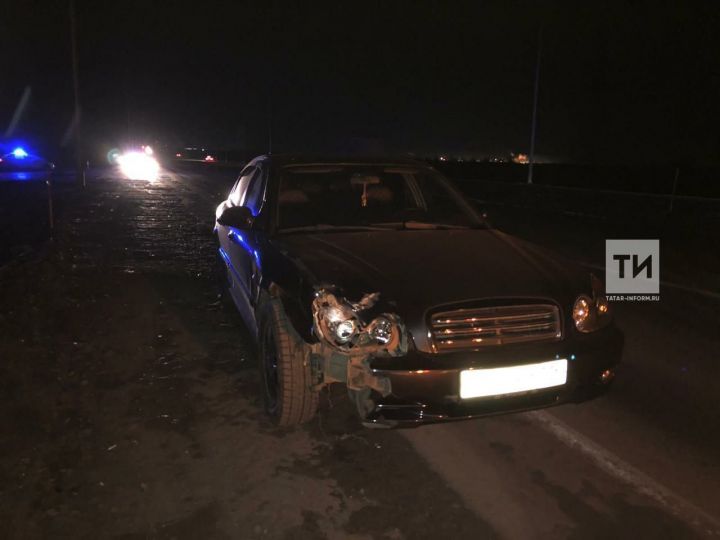 В Татарстане на темном участке дороги иномарка насмерть сбила пешехода