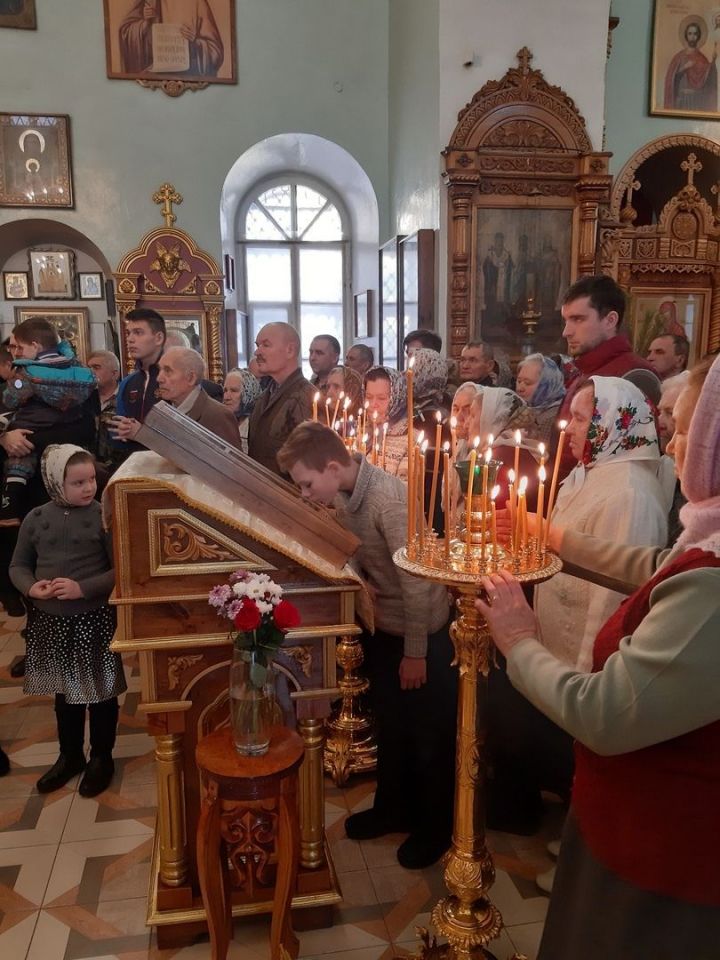 На Руси с Амвросия начинали готовиться к одному из главных праздников — Рождеству Христову
