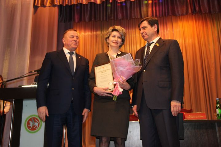 Благодарственным письмом председателя Ассоциации «Совет муниципальных образований Республики ­Татарстан» награждены тетюшанки
