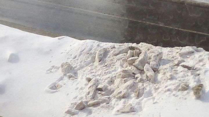 Экологи обнаружили в Татарстане свалку токсичного снега