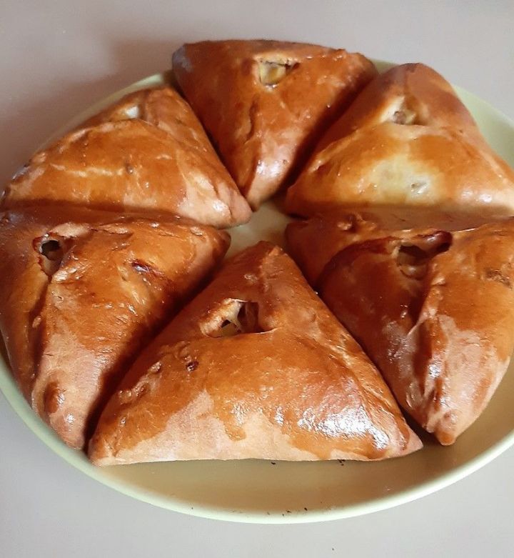 Треугольные пирожки Эчпочмаки с мясом и картошкой