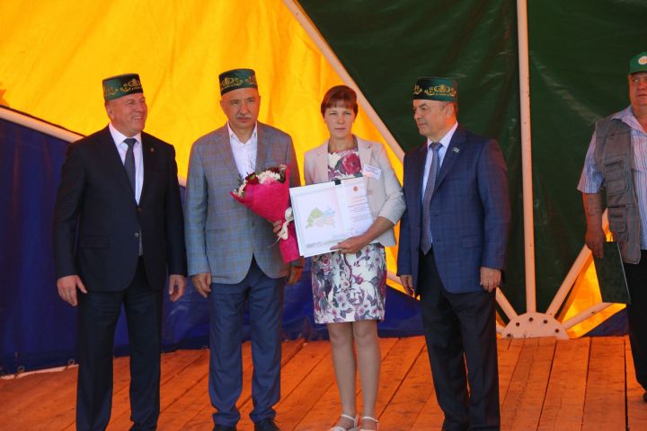 Почетной грамотой председателя Ассоциации «Совет муниципальных образований Республики Татарстан» награждены сельчане