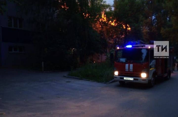 В Татарстане очевидцы сняли на видео пожар в сауне