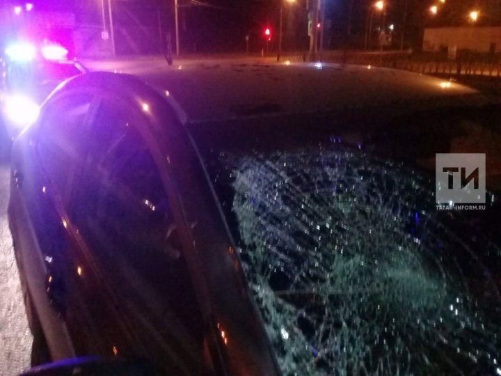 В Татарстане водитель иномарки насмерть сбил мужчину, который переходил дорогу на красный свет