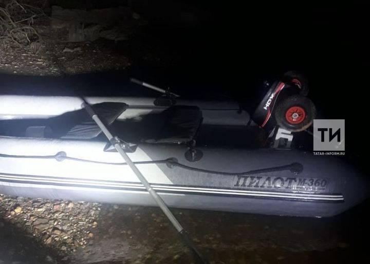В Татарстане на Каме спасли дрейфующего на лодке рыбака, у которого закончился бензин