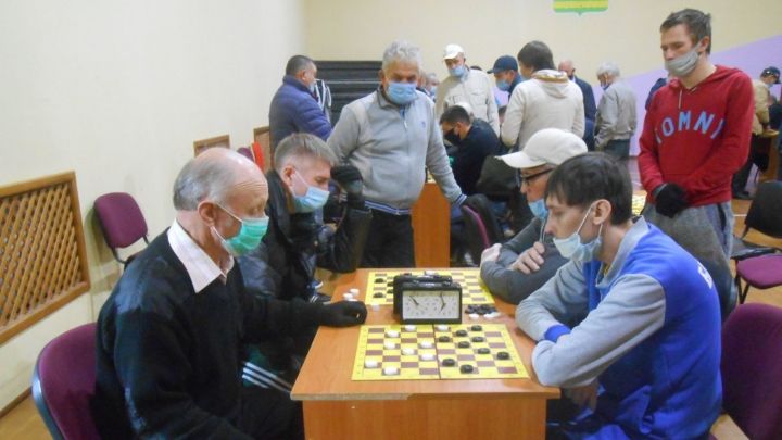 Тетюшане приняли участие в соревнованиях Чемпионата  РТ по шашкам
