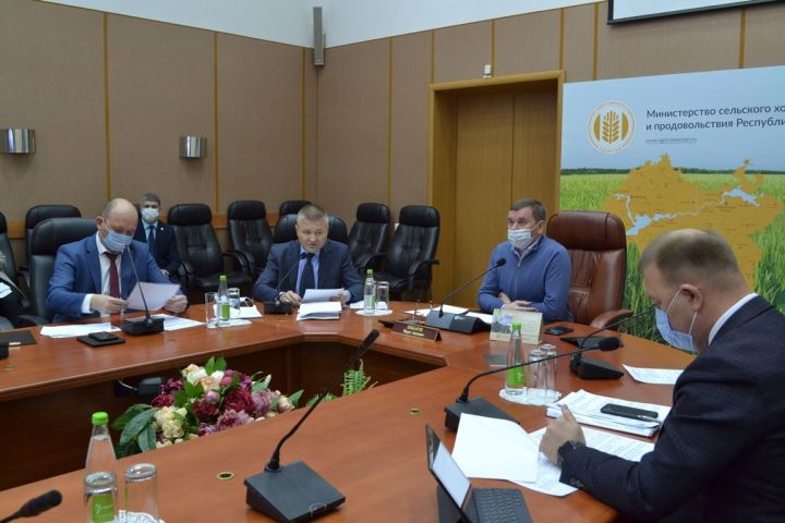 Минсельхозпрод Татарстана сообщает о необходимости строгого соблюдения профилактических мер по недопущению распространения высокопатогенного гриппа птиц