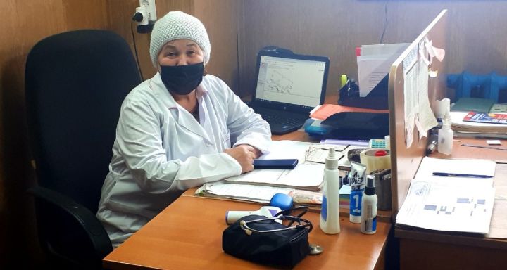 Жуковцы уважают медработника с 46-ти летним медицинским стажем