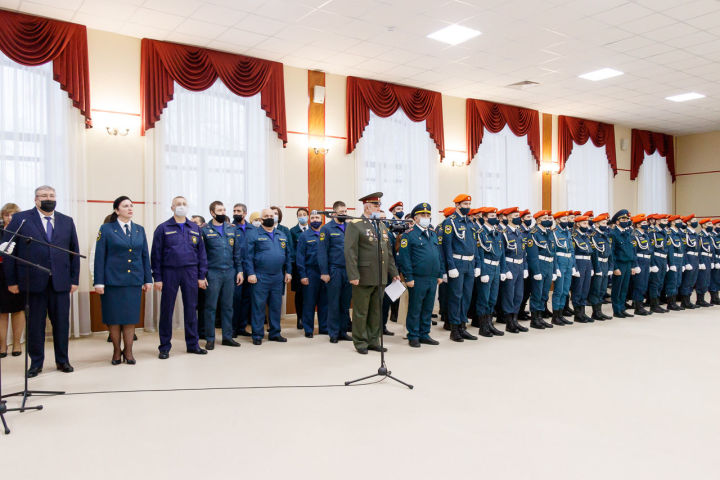 Торжественная клятва курсантов в рамках празднования Дня спасателя РФ