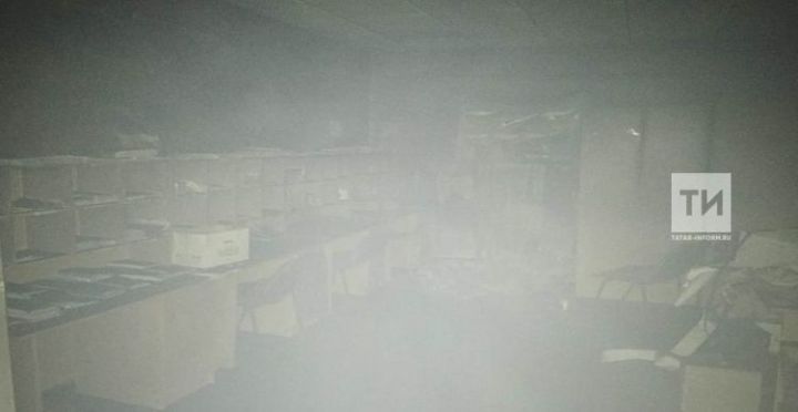 В Татарстане в почтовом отделении произошел сильный пожар: уничтожена оргтехника и документация