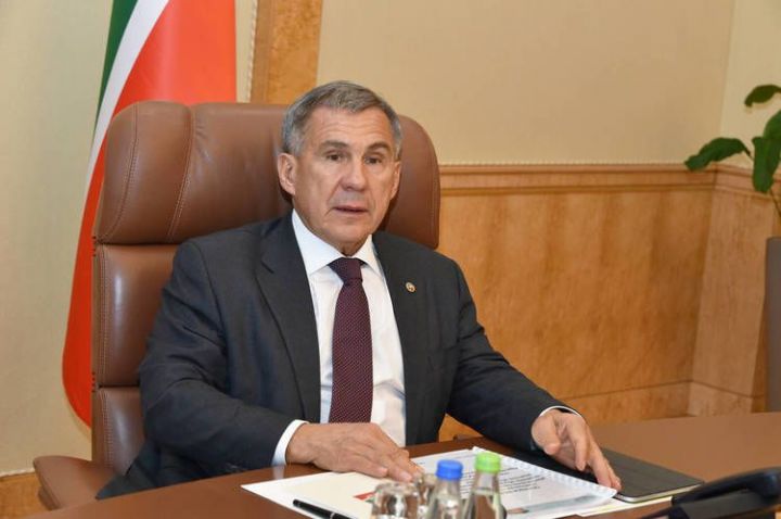 Президент Татарстана поручил проверить школьные столовые для организации бесплатного питания