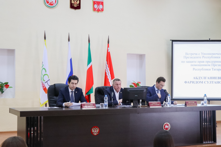 Отмена ЕНВД – главная тема встречи бизнес-омбудсмена и предпринимателей Тетюшского района