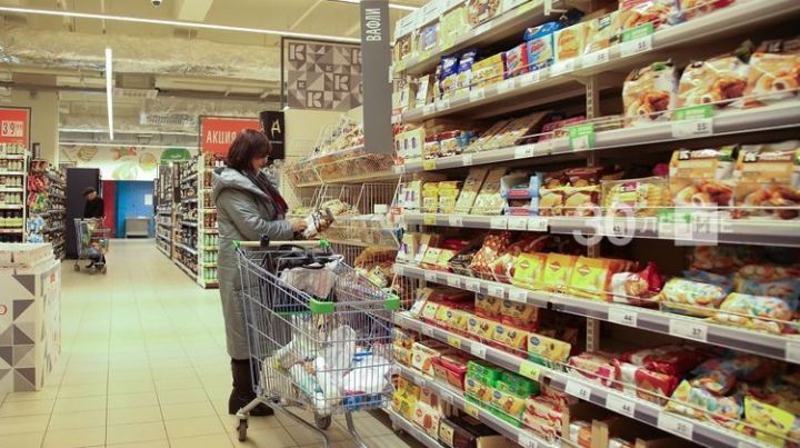 Президент Татарстана проверил наличие продуктов питания в магазинах Казани
