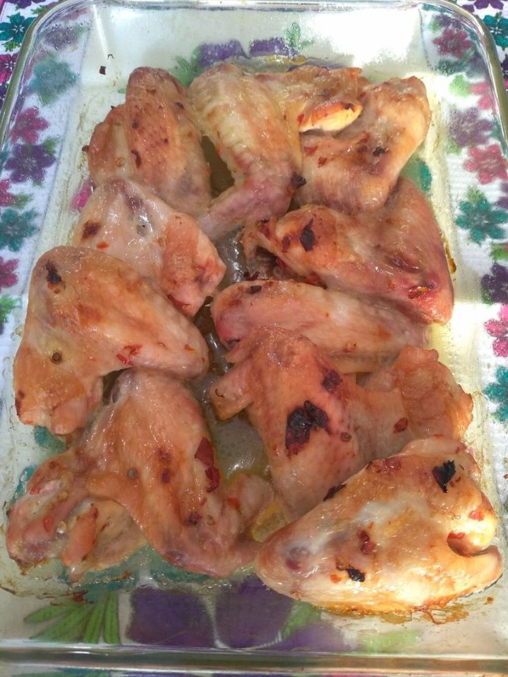Куриные крылышки, запеченные в духовке