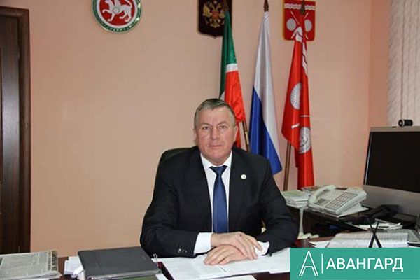 Глава Тетюшского рай­она Рамис Сафиуллов поздравил  предпринимателей  района