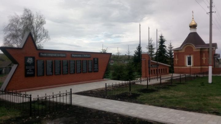 В селе Кошки-Новотимбаево  установлен  новый  памятный  обелиск