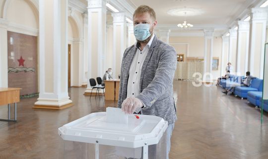 Александр Малькевич проголосовал по поправкам к Конституции РФ в Казани