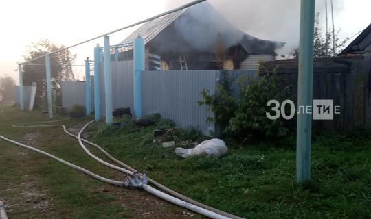 У татарстанца обгорели ноги во время пожара в своем доме