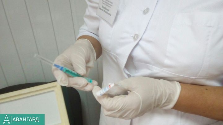 Россиядә биш меңнән артык кеше коронавирустан прививка ясаткан