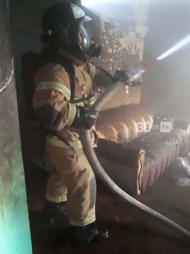 В Татарстане пожилая женщина отравилась угарным газом, спасая вещи во время пожара