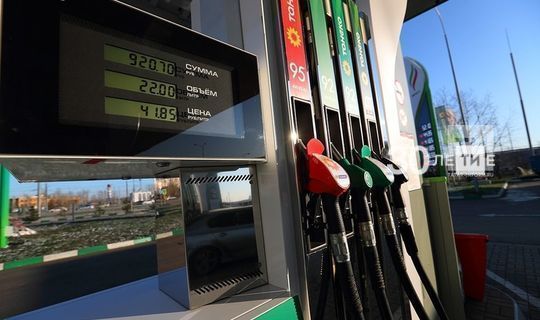 В РФ собираются запретить продажу неавтомобильного топлива на автозаправках