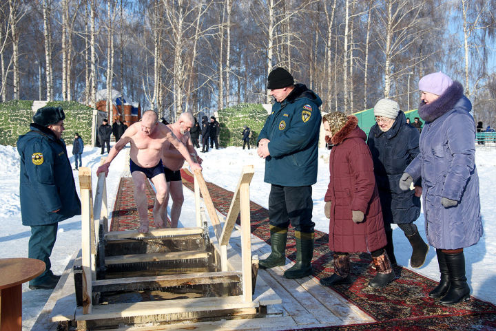Татарстанцам необходимо соблюдать меры безопасности при купании в праздник Крещения Господня