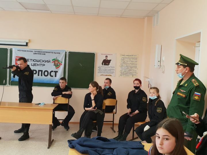 В Тетюшах прошло спортивное мероприятие среди школьных и студенческих отрядов «Форпост»