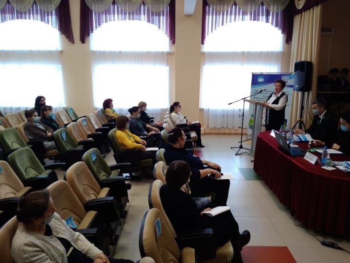 В Тетюшах проходит межрегиональная конференция для педагогических работников