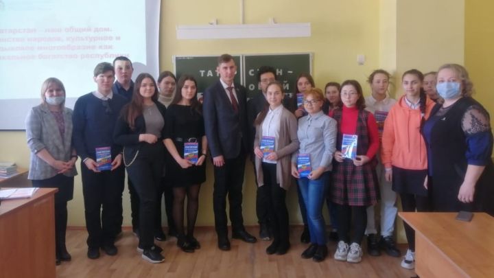В Тетюшской татарской средней школе провели парламентский урок