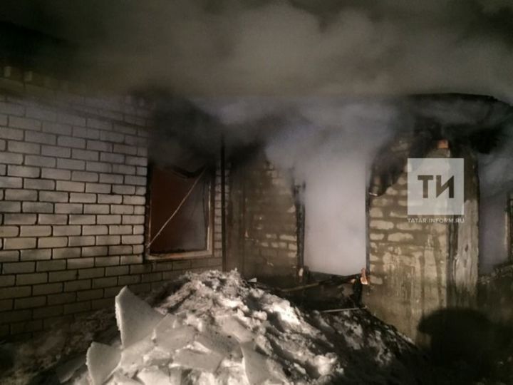 В Татарстане, благодаря сработавшему пожарному извещателю, из огня спаслось 11 человек