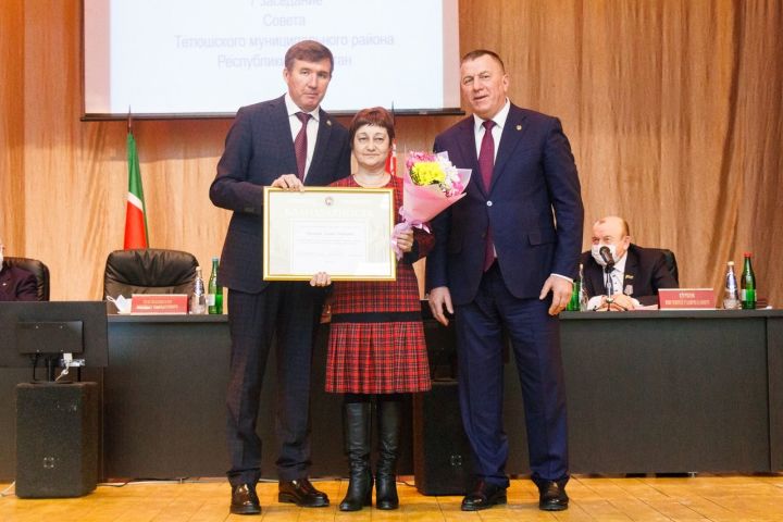Благодарностью Кабинета Министров Республики Татарстан награждается врач общей практики тетюшской ЦРБ