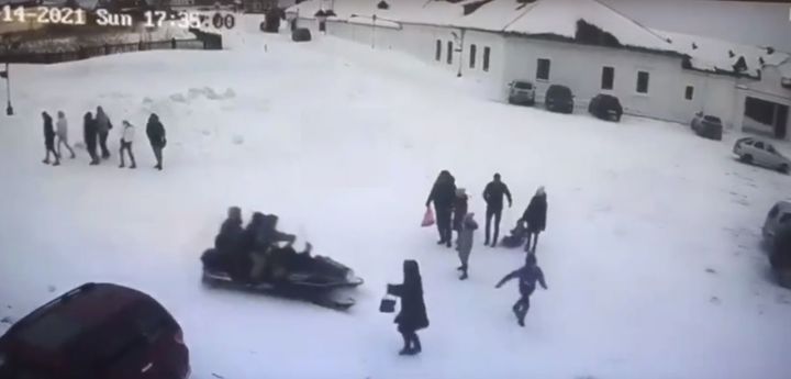 В республике задержан водитель снегохода, совершивший наезд на 11-летнюю девочку