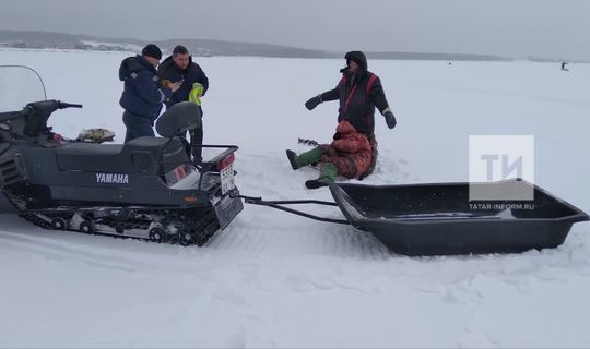 В Татарстане спасатели помогли мужчине, которого парализовало на рыбалке