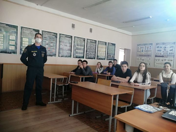 В Тетюшской средней школе № 2 прошёл открытый урок по ОБЖ