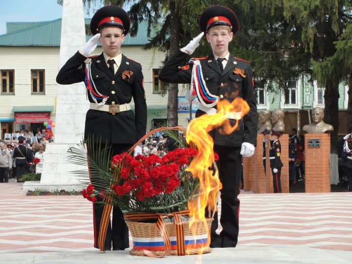 Сегодня -  День Победы