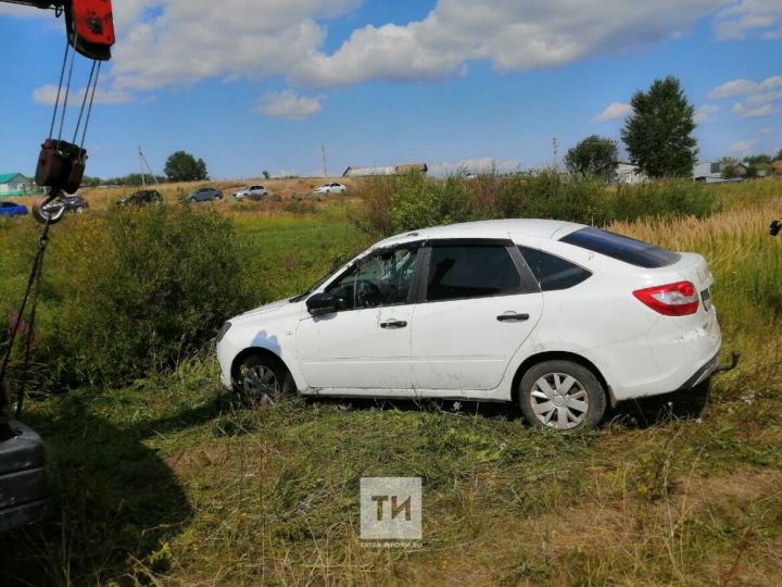 В Татарстане, в упавшей в реку машине, погиб  водитель