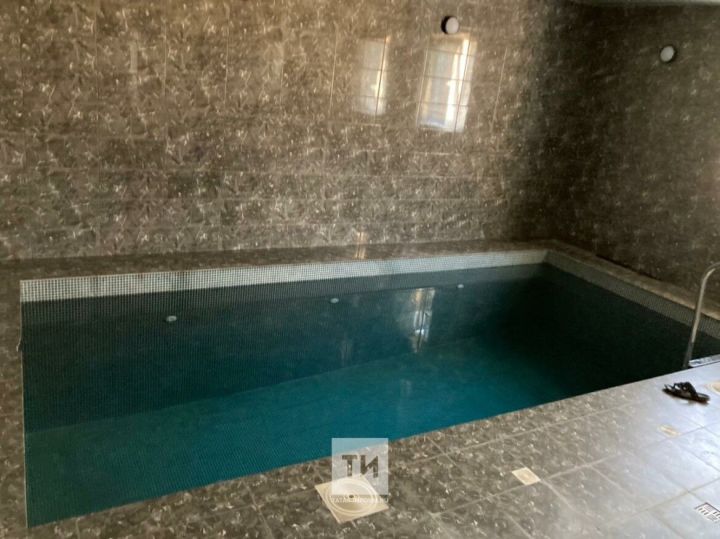 В Татарстане, в коттедже, в бассейне погиб мужчина