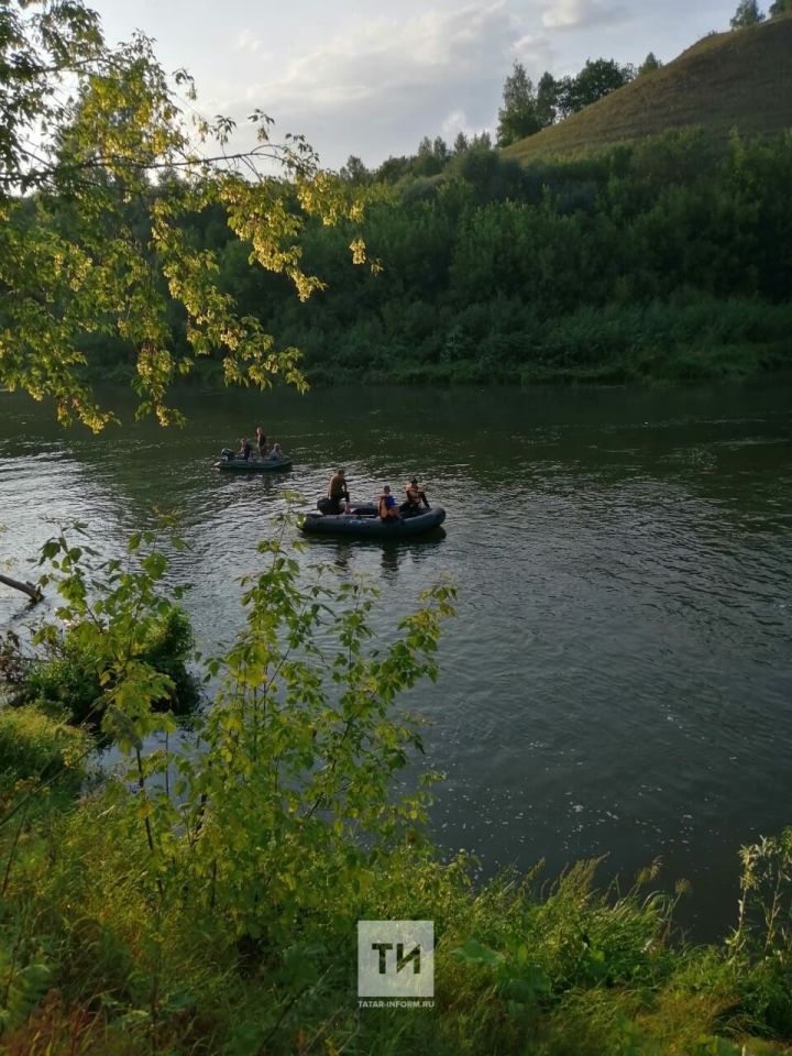 В Татарстане продолжаются поиски подростка, утонувшего накануне в реке Ик