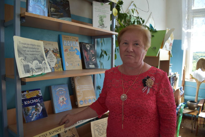 Жительница Монастырского более 40 лет занимается библиотечным делом