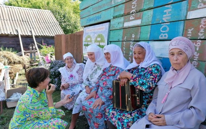 В  селе Кляшево  состоялась встреча с творческой группой республиканского женского журнала «Сөембикә»