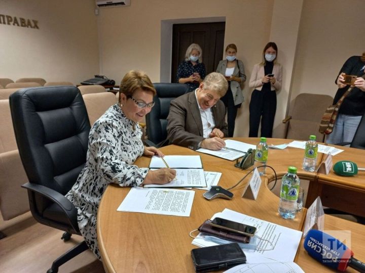 Кондратьев и Сабурская в столице Татарстана подписали соглашение о взаимодействии на выборах в Госдуму
