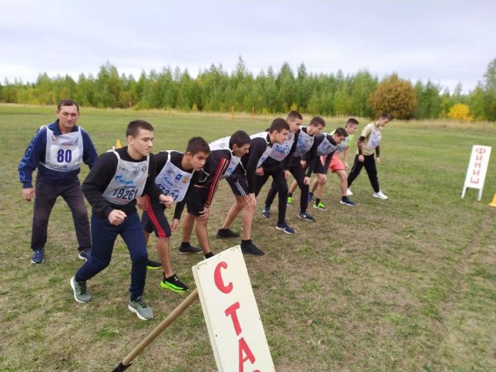 В Тетюшской кадетской школе-интернате состоялся Осенний кросс