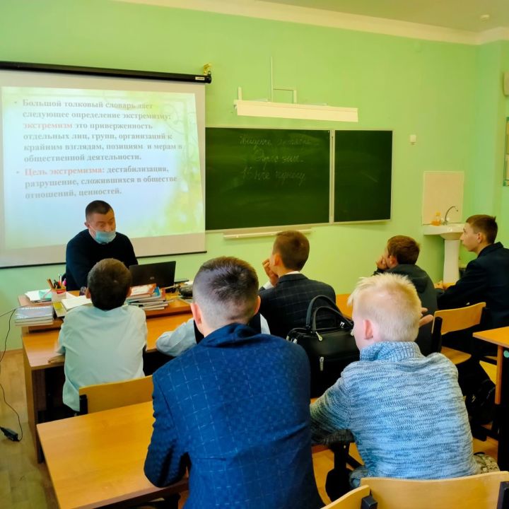 В Тетюшскорй татарской школе прошло мероприятие «Скажем терроризму и экстремизму  — НЕТ!»