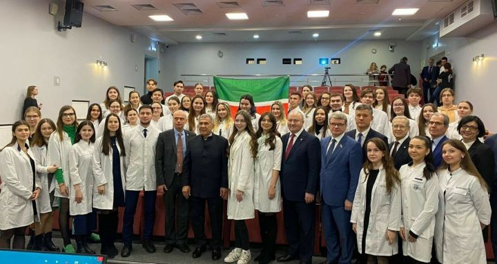 Минниханов пригласил студентов РНИМУ практиковаться в медучреждениях Татарстана