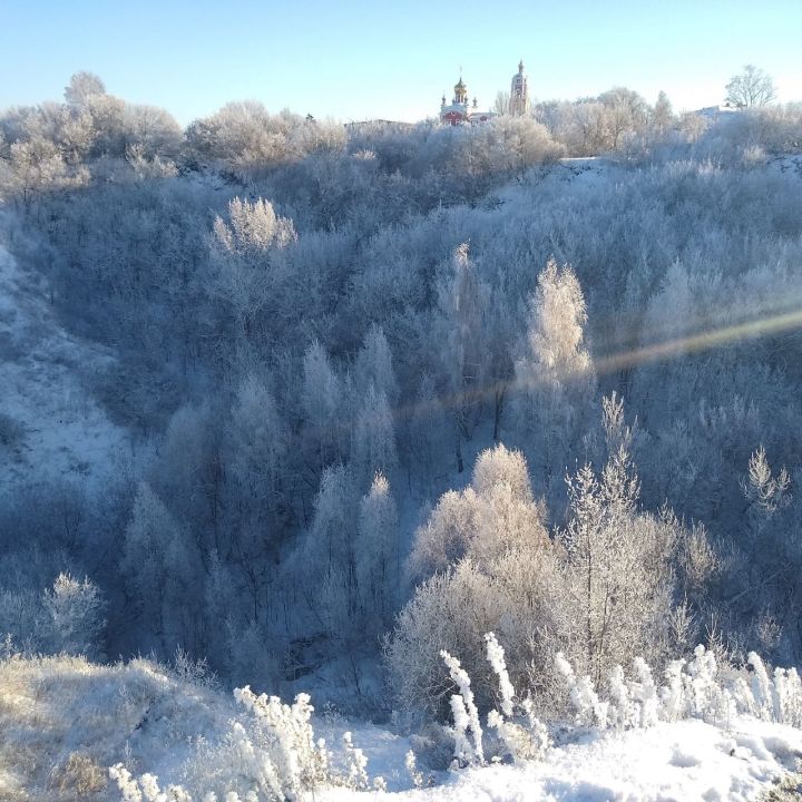 После оттепели в Татарстан на выходные вернутся снег, метели и сильный ветер