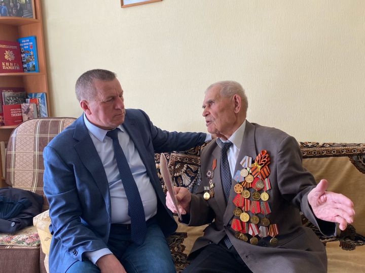 Ветеранам вручили подарки от Президента Татарстана