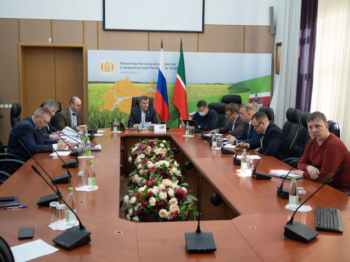 Марат Зяббаров провел совещание в режиме ВКС с муниципальными районами РТ