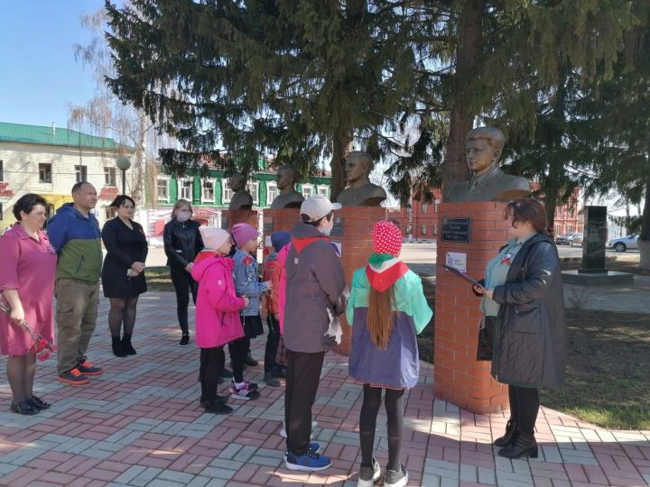 Для учащихся Тетюшской татарской школы был организован экскурсионный час «Путь к Победе»